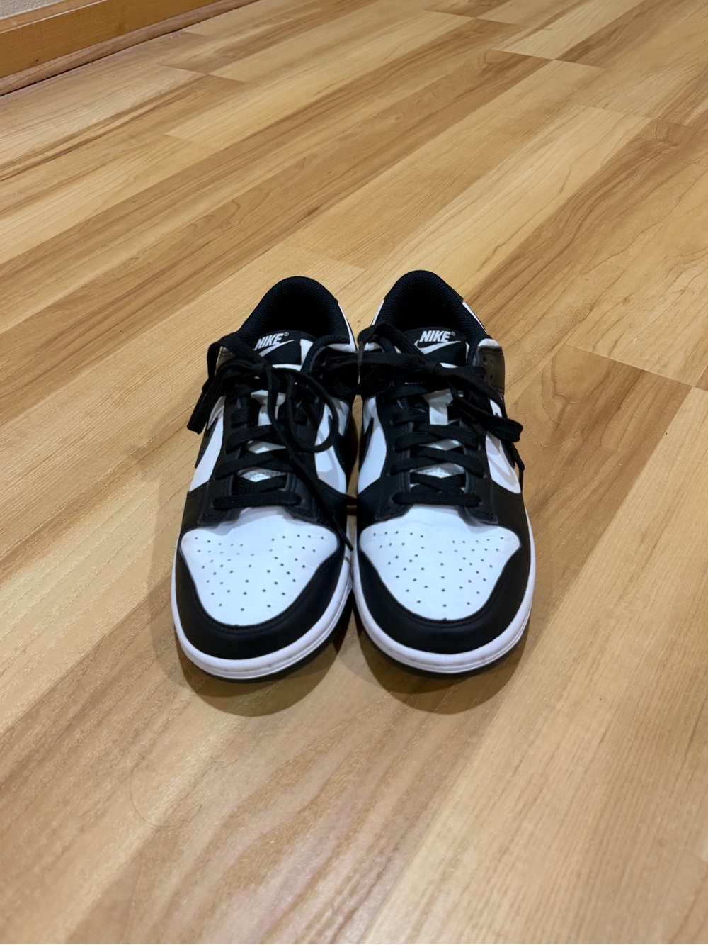 Nike Dunk Low Panda Black White Women’s Size 7.5 DD1503-101